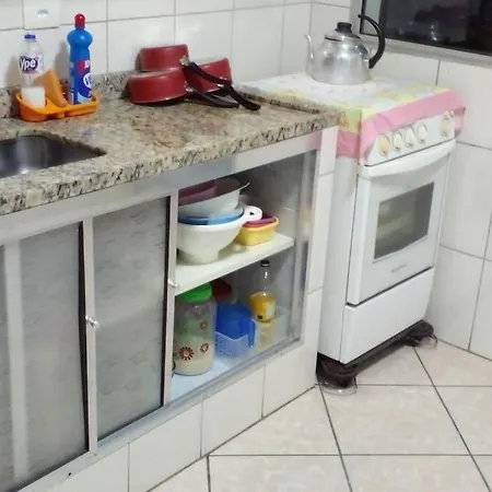 Apto familiar no Guarujá, próximo da Praia das Astúrias-2